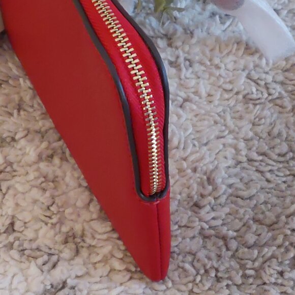 KATE SPADE NEW YORK Leila Medium L-Zip Wristlet Candied Cherry or Spotlight Red - Picture 5 of 8